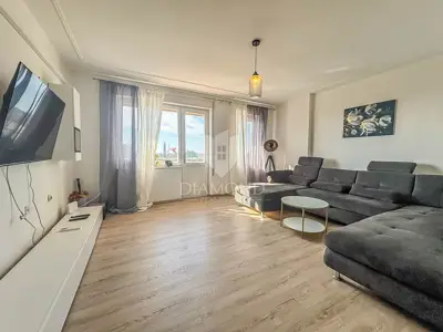 Stan 79 m², Umag - pogled na more i centar - 5