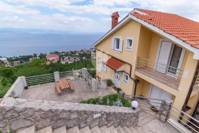 Opatija, Umgebung, freistehendes Haus mit Meerblick