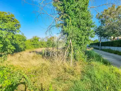 Building plot 932 m², Poreč surroundings - quiet location - 3