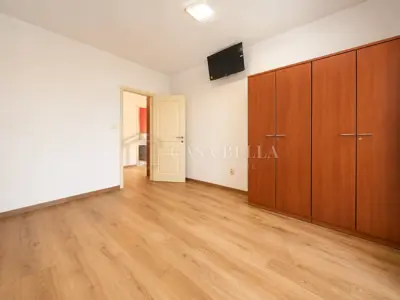 MARINIĆI – PROSTRAN 3S+DB STAN, 90 m², PARKING, DO 7 LEŽAJEVA – IDEALN - 9