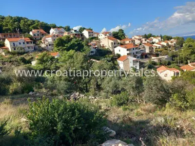 Grundstück, Brač, 1 076 m², 305 000 € - 5