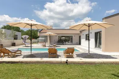 Villa 170 m², Labin - modern and elegant