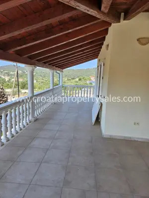 Haus 171 m², Vinišće - ruhige Lage in der Nähe des Strandes - 11