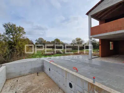 Istria, Svetvinčenat, new house with a pool surrounded by nature - 4