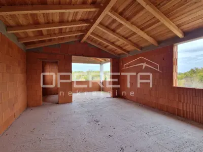 Istria, Svetvinčenat, new house with a pool surrounded by nature - 12