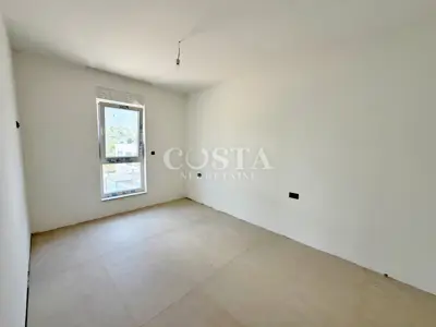 Wohnung 106 m², Rovanjska - 3 Schlafzimmer, Terrasse mit Meerblick - 11