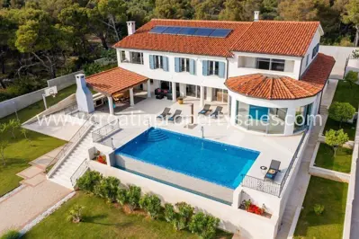 House, Šibenik, 1 005 m², 4 900 000 € - 2