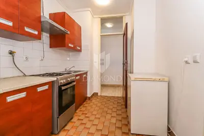 Funkcionalan obiteljski stan sa dvije spavaće sobe, Pula - 6
