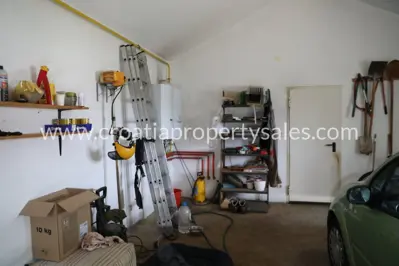 Kuća 312 m², Split - mirno mjesto u prirodi - 11