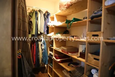 Kuća 312 m², Split - mirno mjesto u prirodi - 16