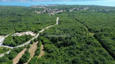 Agricultural land on the island of Krk, direct access to the road