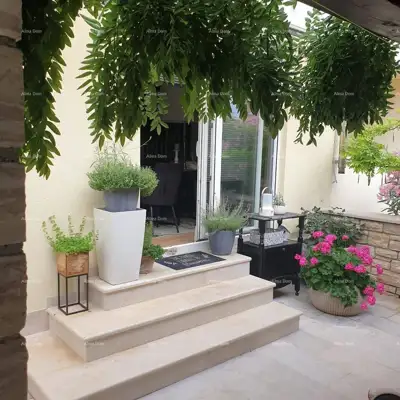 Prodaje se stan 90 m² sa konobom i vrtom, Novigrad