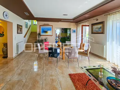 Moderna kuća na padinama Klisa, udobnost i priroda u savršenoj ravnoteži - 6