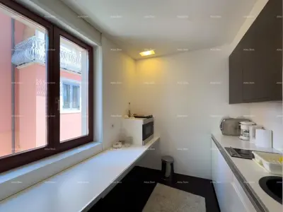 Stanovi spojeni, Rovinj, uredski prostor i dva ulaza - 10