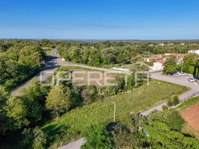 Građevinsko zemljište, Žminj 1.043 m², dozvola i komunalije plaćene - 4