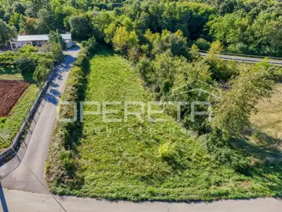 Građevinsko zemljište, Žminj 1.043 m², dozvola i komunalije plaćene - 5
