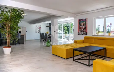 Villa 278 m², Barban - bazen i pomoćni objekt - 8