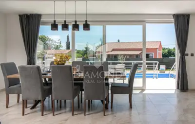 Villa 278 m², Barban - bazen i pomoćni objekt - 4