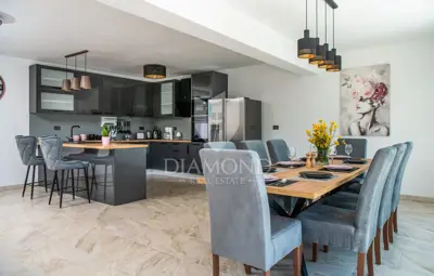 Villa 278 m², Barban - bazen i pomoćni objekt - 5