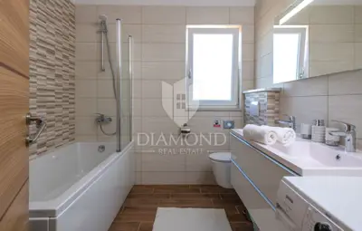 Villa 278 m², Barban - bazen i pomoćni objekt - 15