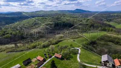 Estate in Krnjak, drinking water sources and 66% arable land - 3