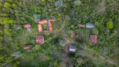 Estate in Krnjak, drinking water sources and 66% arable land - 9