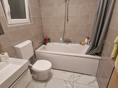 Haus 131 m², Svilno - zwei Wohnungen und Grundstück 500 m² - 8