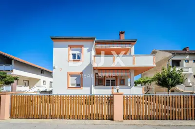 Haus 350 m², Nin - 4 Wohneinheiten und 100 m von dem Strand - 3
