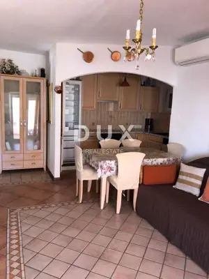 Haus 350 m², Nin - 4 Wohneinheiten und 100 m von dem Strand - 8