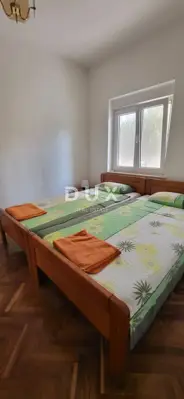 Haus 350 m², Nin - 4 Wohneinheiten und 100 m von dem Strand - 17