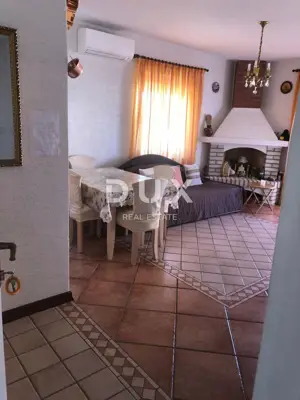 Haus 350 m², Nin - 4 Wohneinheiten und 100 m von dem Strand - 9