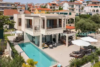 Kuća, Trogir, 280 m², 1 395 000 €