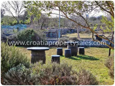 Kuća, Brač, 130 m², 398 000 € - 6