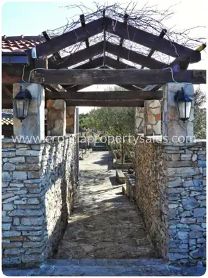 Kuća, Brač, 130 m², 398 000 € - 5