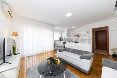 Wohnung 77 m², Višnjik, Zadar - Maisonette, 3 Schlafzimmer - 3