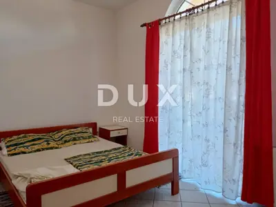 House 247 m², Pakoštane - three apartments and summer kitchen - 8