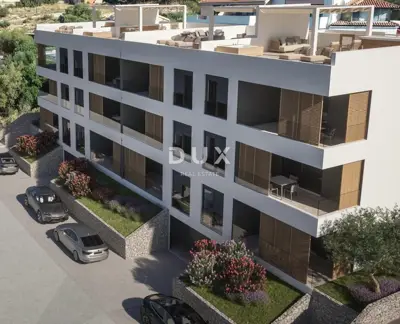 TROGIR, ČIOVO - Exklusive Wohnung mit Dachterrasse und Meerblick