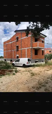 House 365 m², Peroj - detached shell house