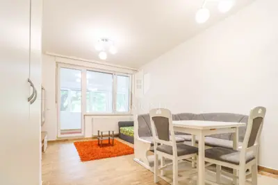 Stan 56,57 m², Siget - dvosoban s terasom i vrtom
