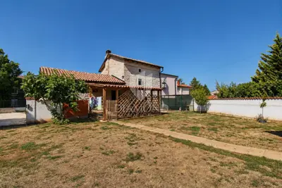 Kamena kuća 132 m², Labin okolica, velika okućnica - 3