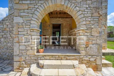 ISTRA, SVETI LOVREČ - Stone house with pool - 16
