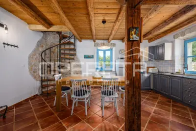 ISTRA, SVETI LOVREČ - Stone house with pool - 4