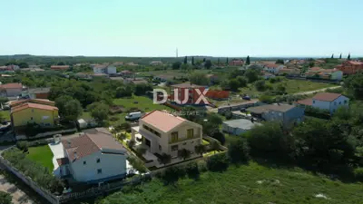Građevinsko zemljište, Kaštel - pravomoćna dozvola za kuću s bazenom - 7