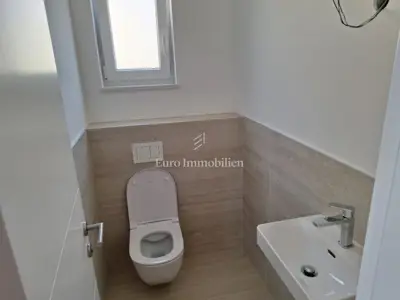 Apartment 92 m², Mandre - terrace and two parking spaces - 11