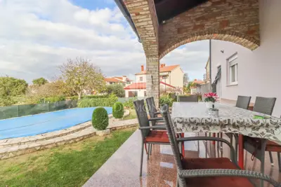 House for sale in Veli vrh, 160 m²