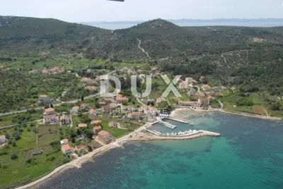 Baugrundstück, Banj auf der Insel Pašman - nahe dem Zentrum und dem Strand