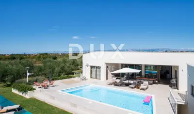 House 350 m², Smoković - furnished, pool and winter garden - 3