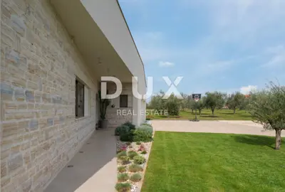 House 350 m², Smoković - furnished, pool and winter garden - 8