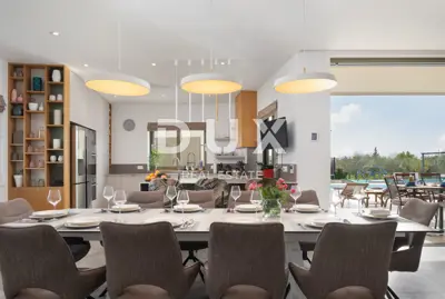 House 350 m², Smoković - furnished, pool and winter garden - 15
