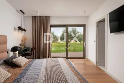 House 350 m², Smoković - furnished, pool and winter garden - 20